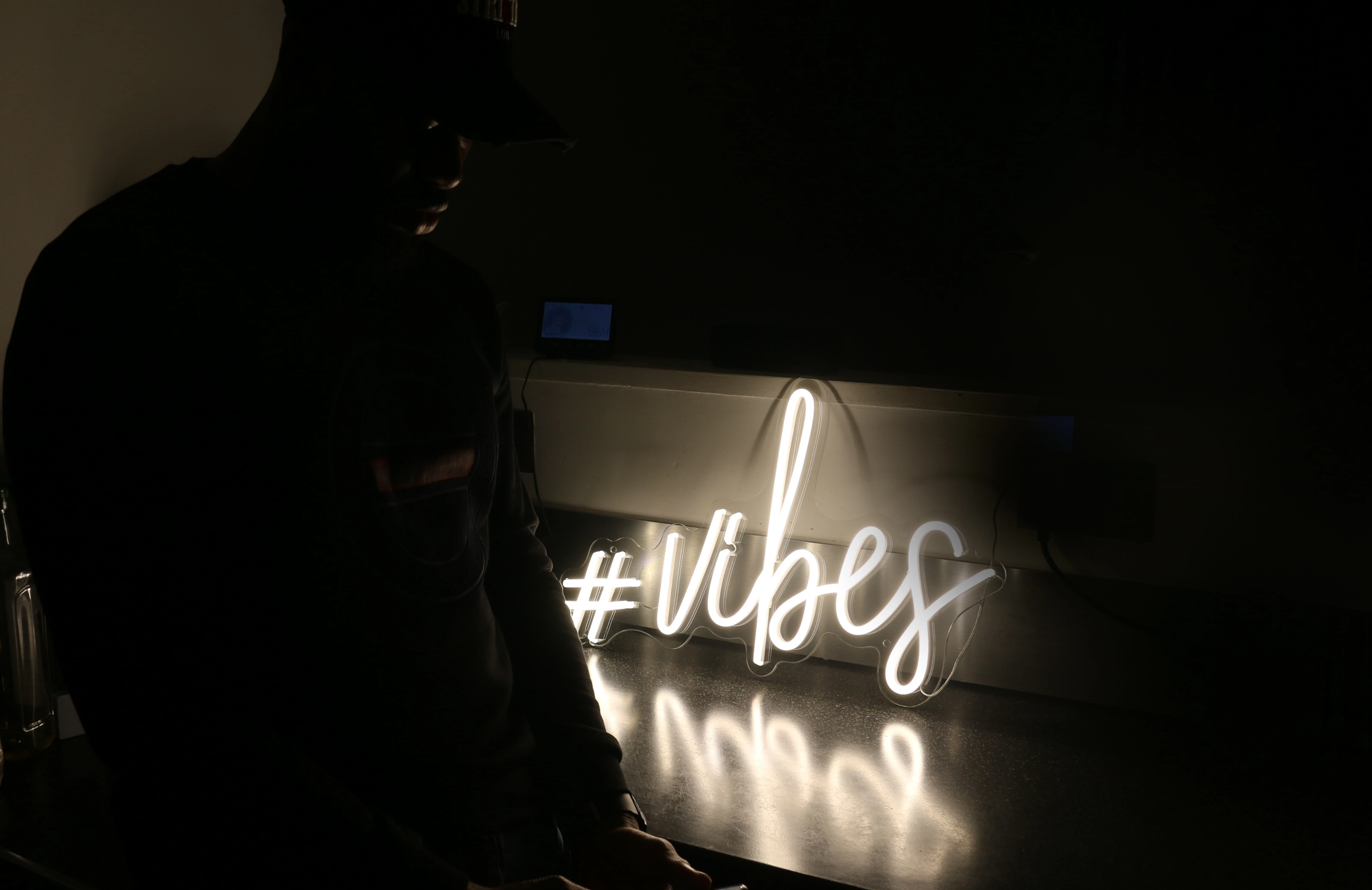 #Vibes Neon sign - Cool White